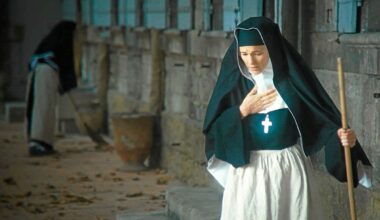 Bouche-à-oreille et succès inattendu : pourquoi le film « Sacré Cœur » fait-il polémique ?