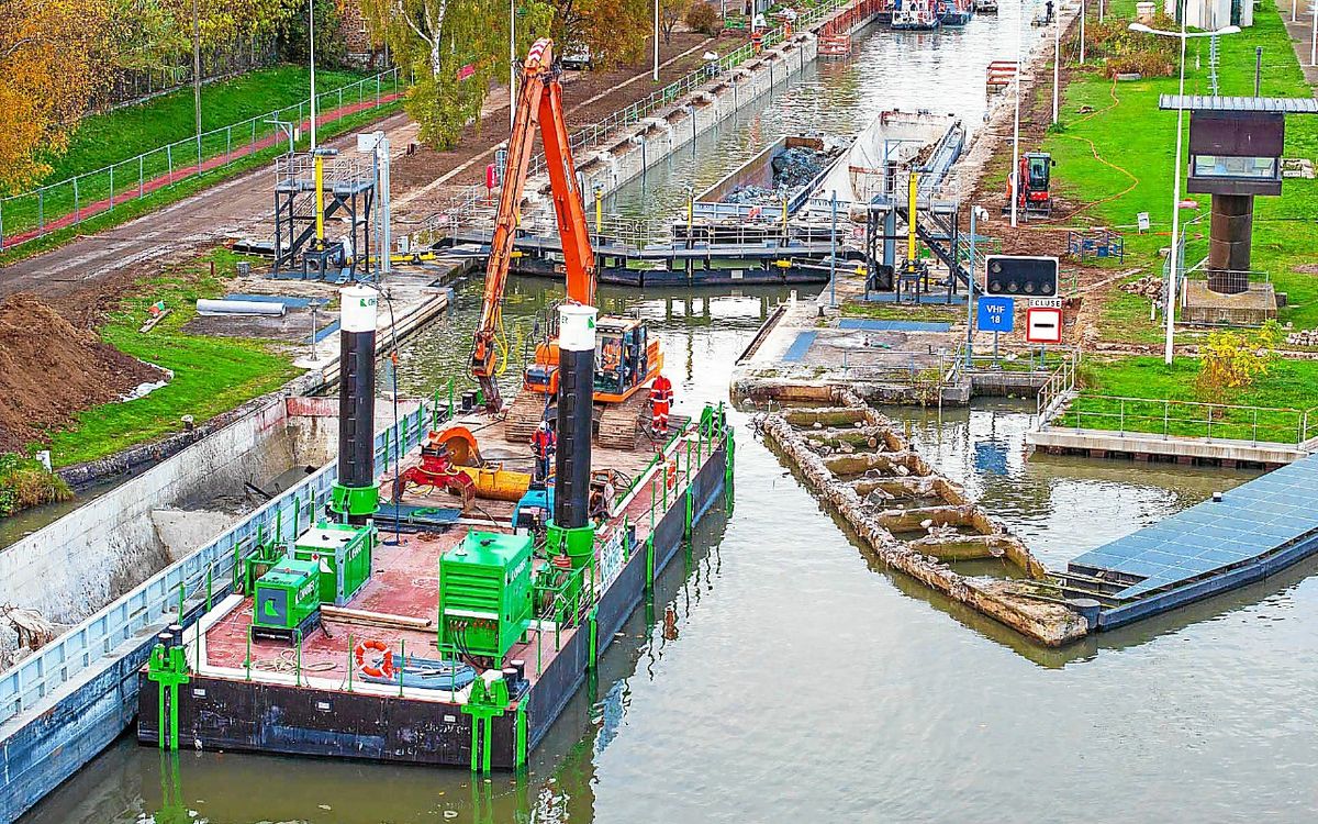 Elle pèse 50 tonnes : à Rennes, la « grignoteuse flottante » va bientôt commencer à dévorer le parking Vilaine