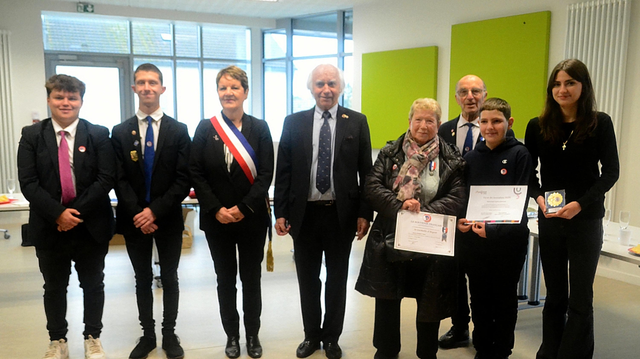 Hommage du Souvenir français aux morts pour la France au Poinçonnet