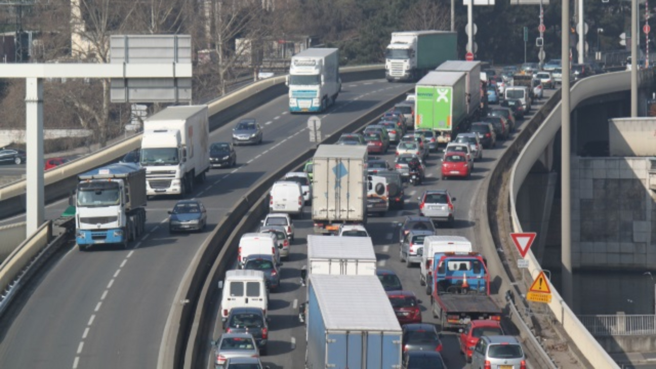 Du monde annoncé sur les routes pour le long week-end du 11 novembre
