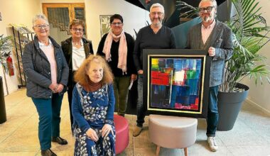 La commune de Sizun reçoit une toile de l’artiste peintre Claude Le Ber décédé en février 2025