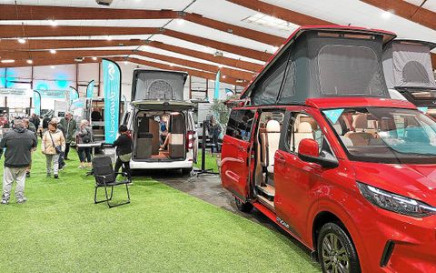 « Depuis qu’on l’a, on n’a pas passé un week-end à la maison » : pourquoi ces Bretons ont choisi le camping-car