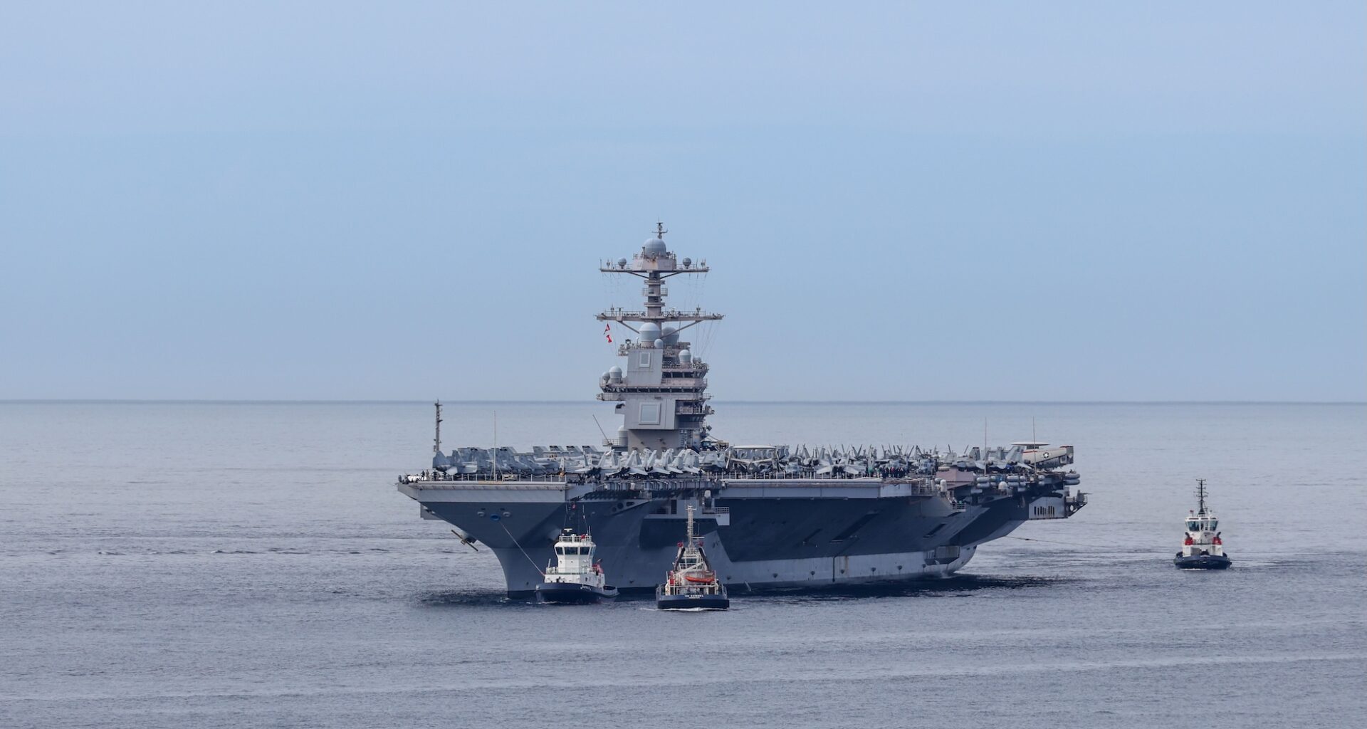 au large de l'Amérique latine, ce porte-avions américain attise les tensions avec le Venezuela