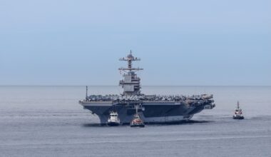 au large de l'Amérique latine, ce porte-avions américain attise les tensions avec le Venezuela