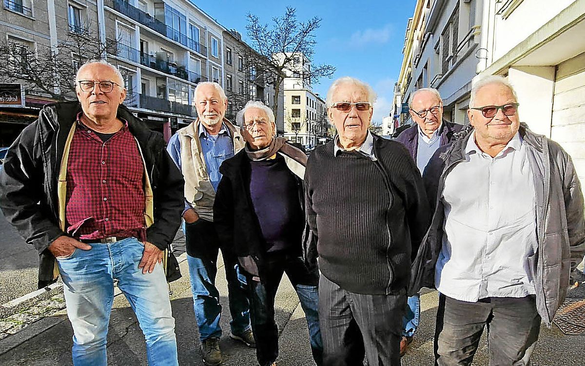 « Ça m’a donné envie de chialer » : à Lorient, malgré l’émotion du démontage de la fresque des Halles de Merville, le comité de soutien ne va pas en justice