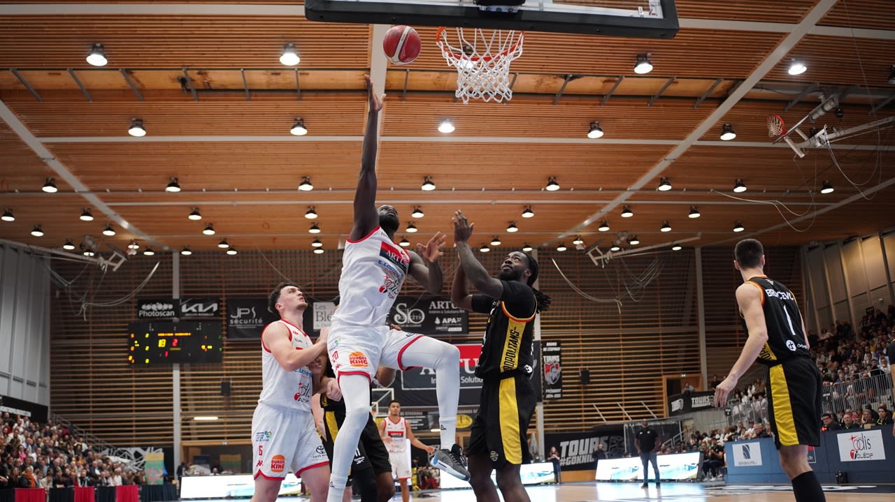 Moustapha Haidara réalise une prestation XXL.