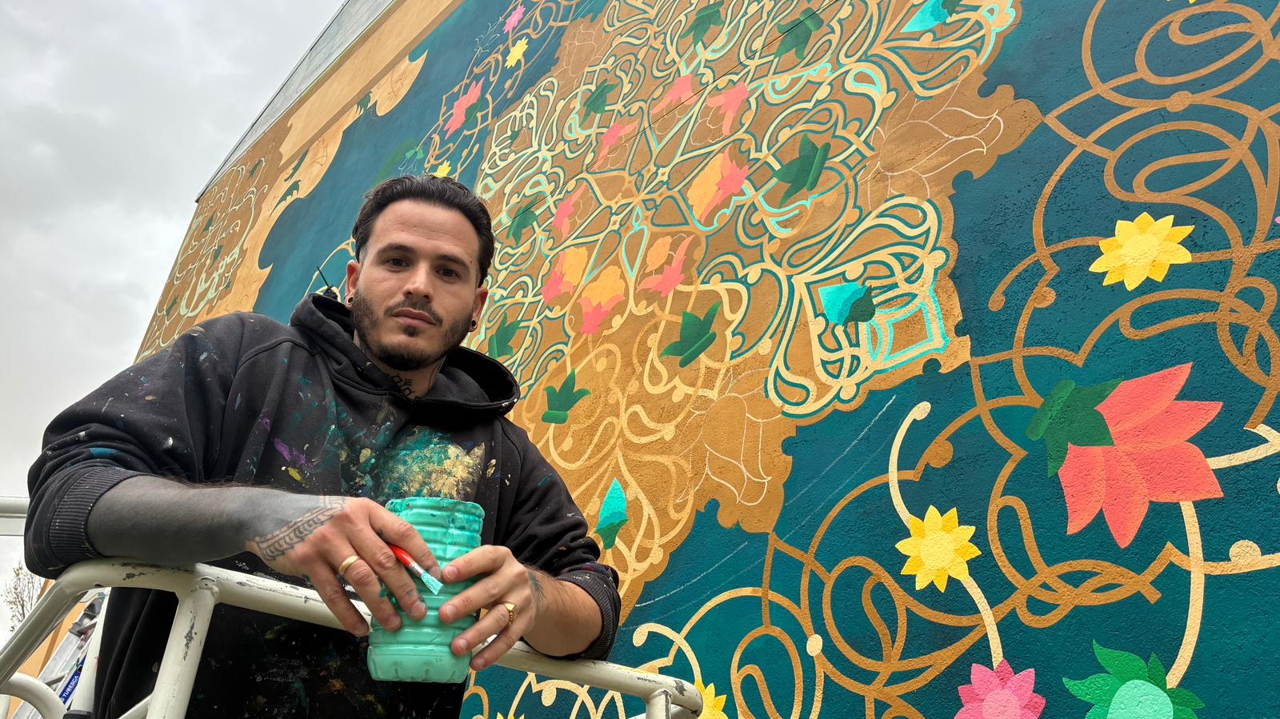 À Châteauroux, le street artiste ASU planche sur une nouvelle fresque XXL au cœur du quartier Saint-Jean