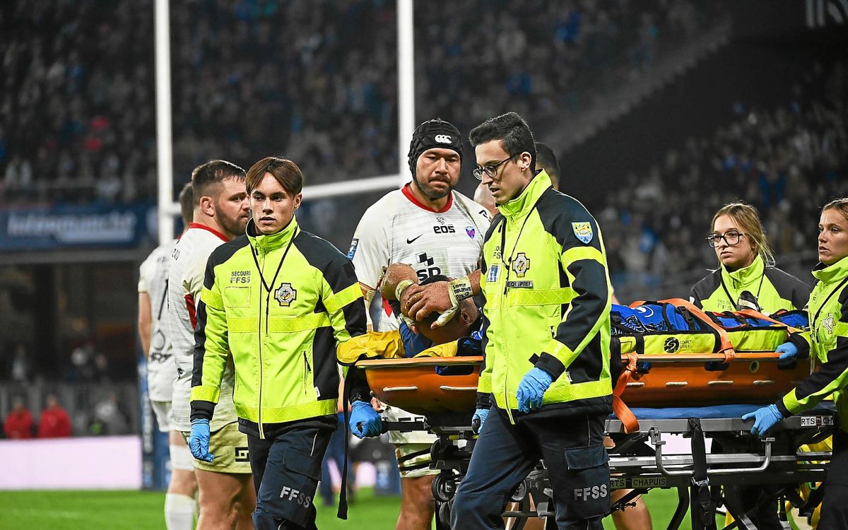 « Complexe au niveau des deux articulations » : le capitaine du RCV Joe Edwards est sorti sur civière lors de RC Vannes - Grenoble