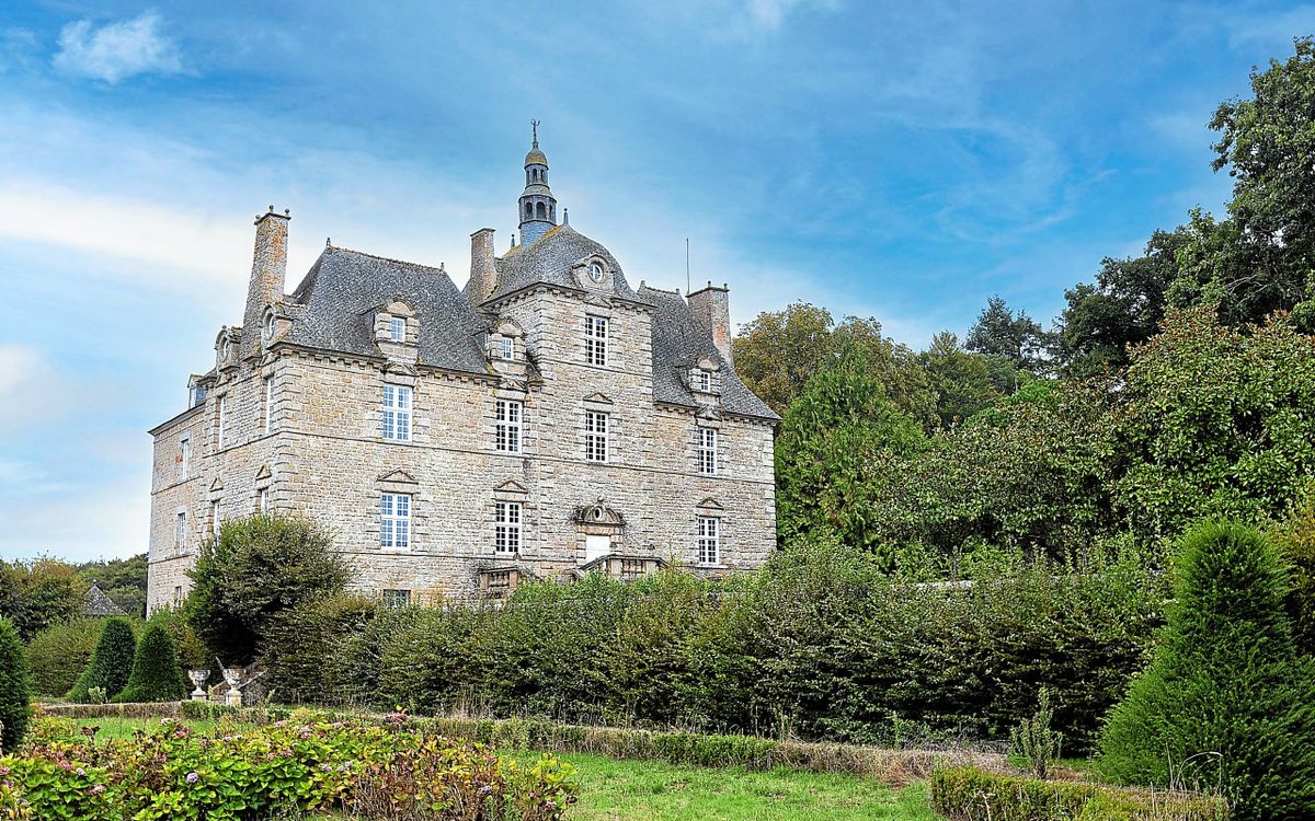 Le mobilier rare d’un château en Ille-et-Vilaine vendu aux enchères