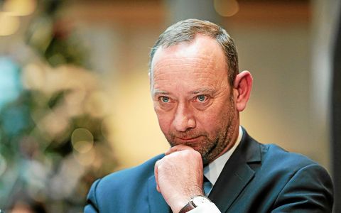 Sous l’égide du procureur, le maire de Vannes, David Robo (Horizons), a porté, à la fon des années 2010, l’installation d’un dispositif peu usité en France, le GLTD (Groupement local de traitement de la délinquance) qui réunit la police, la gendarmerie, le maire, l’office HLM, la protection judiciaire de la jeunesse, le préfet et la police judiciaire de Nantes.