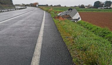 À Taulé, un tracteur fonce délibérément sur un radar de chantier sous les yeux des gendarmes