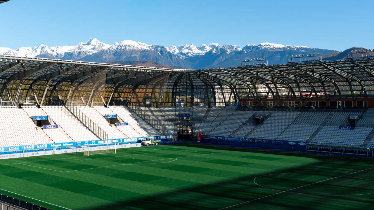 Deux grands rendez-vous du sport féminin prévus au Stade des Alpes à Grenoble en 2026