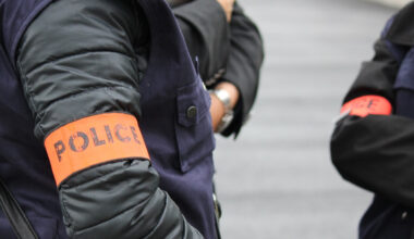 un homme retrouvé sans vie en pleine rue, les enquêteurs cherchent à comprendre le scénario