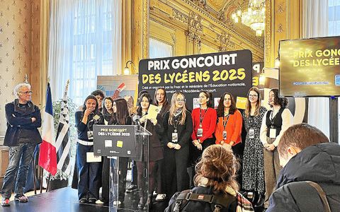 L’ensemble du jury lors de la remise du prix.