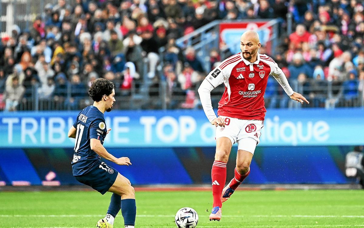 Strasbourg - Brest : Ludovic Ajorque, la disette d’un avant-centre pas « classique »