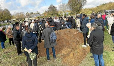 « Mohamed, tu ne seras pas oublié », à Lorient, des centaines de personnes aux obsèques de l’homme tué par la police