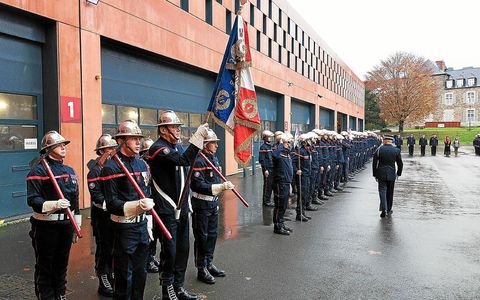 Le rassemblement pour fêter la sainte patronne des sapeurs pompiers s’est déroulé cette année dans la cour du centre de secours situé dans le quartier Baud Chardonnais.