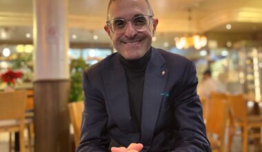 « Chassez-le par la porte, il revient par la fenêtre » : Arash Derambarsh redevient docteur en droit