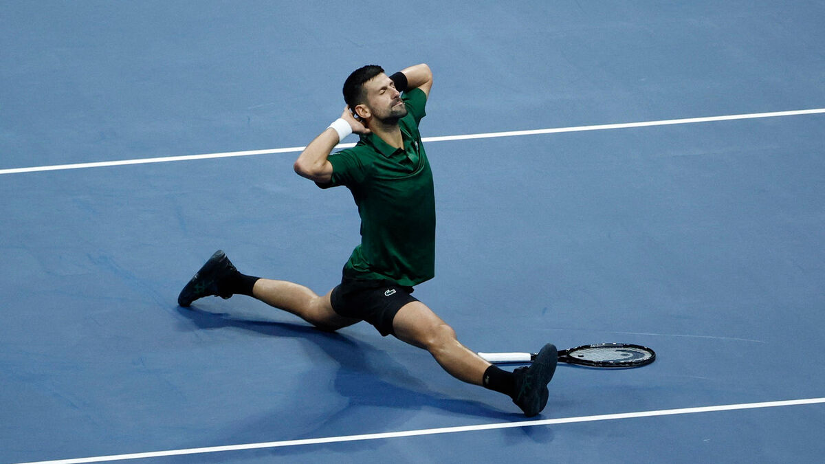Tennis : la vidéo de la volée-grand écart exceptionnelle de Novak Djokovic en finale à Athènes
