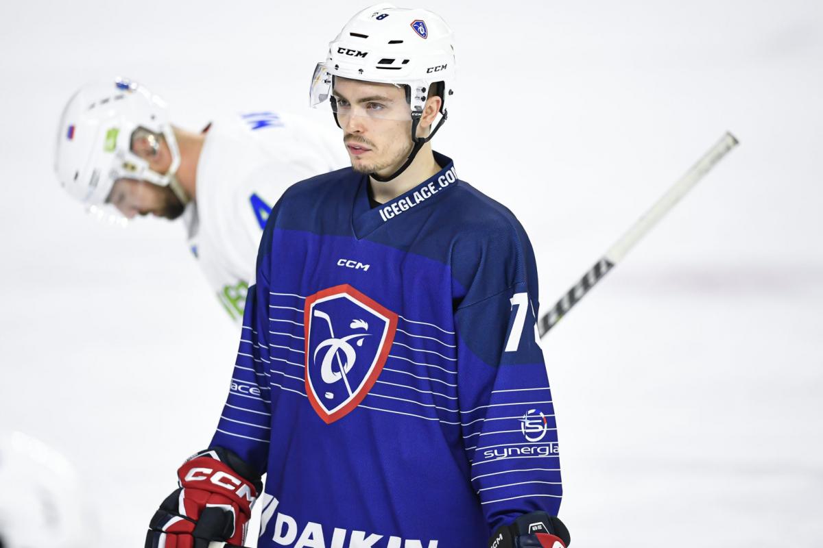 Dylan Fabre, un des attaquants de l'équipe de France, absent 10 à 12 semaines et incertain pour les Jeux