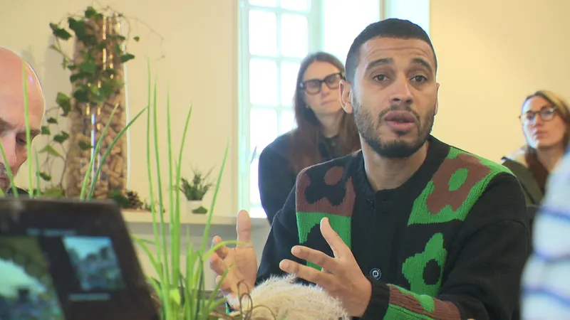 Hamid Asseila est co-organisateur de l'évènement à la Saline Royale avec sa société Please Please, connue pour organiser des évènements culturels à Dijon et Besançon.