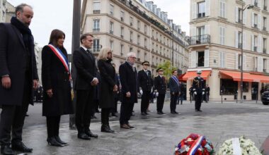 EN DIRECT - 10 ans du 13 Novembre : les commémorations se poursuivent devant les terrasses – Libération