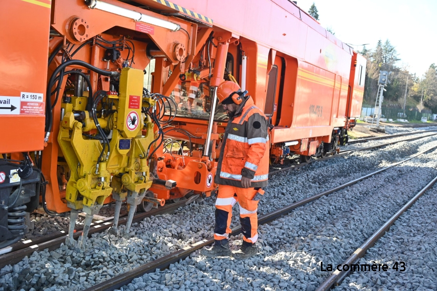 Ligne ferroviaire Le Puy/Firminy : un chantier titanesque sur 70 km de voies (vidéo)