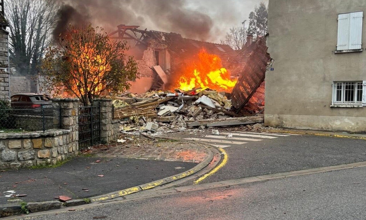 Une maison soufflée par une impressionnante explosion, un choc financier inédit... l'info en Ile-de-France