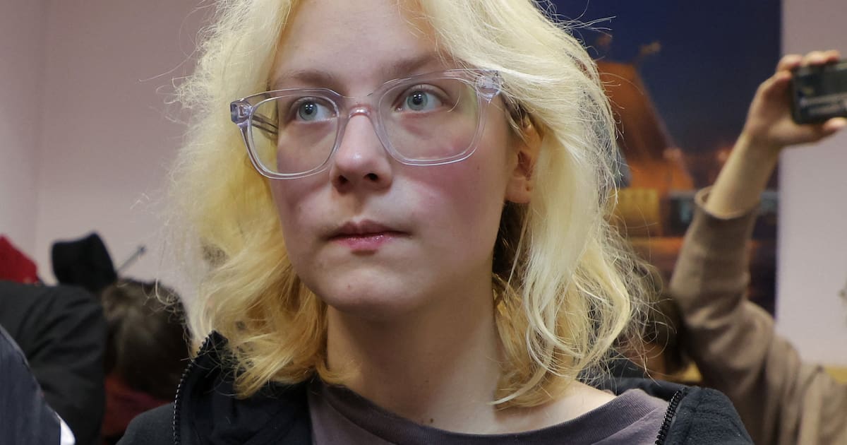 Libérée de prison, la jeune artiste Naoko, incarcérée pour des chants pacifistes, a quitté la Russie – Libération