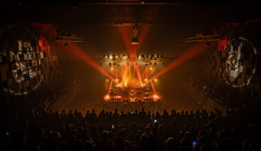 Les Rockeurs ont du Cœur collectent des jouets pour les enfants avec un concert