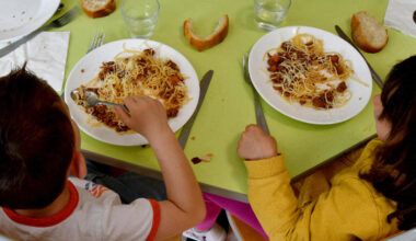 aucun service d'accueil minimum prévu pour les enfants inscrits à la cantine