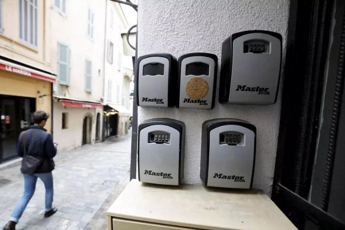 le procès d’un homme soupçonné de proxénétisme aggravé impliquant deux mineures à Nice renvoyé à début 2026