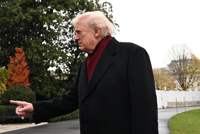 Donald Trump répondant à des journalistes à la Maison Blanche, le 22 novembre 2025.