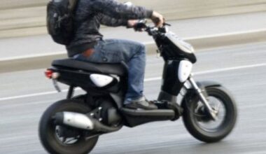 ils menacent et frappent un ado de 16 ans pour voler son scooter