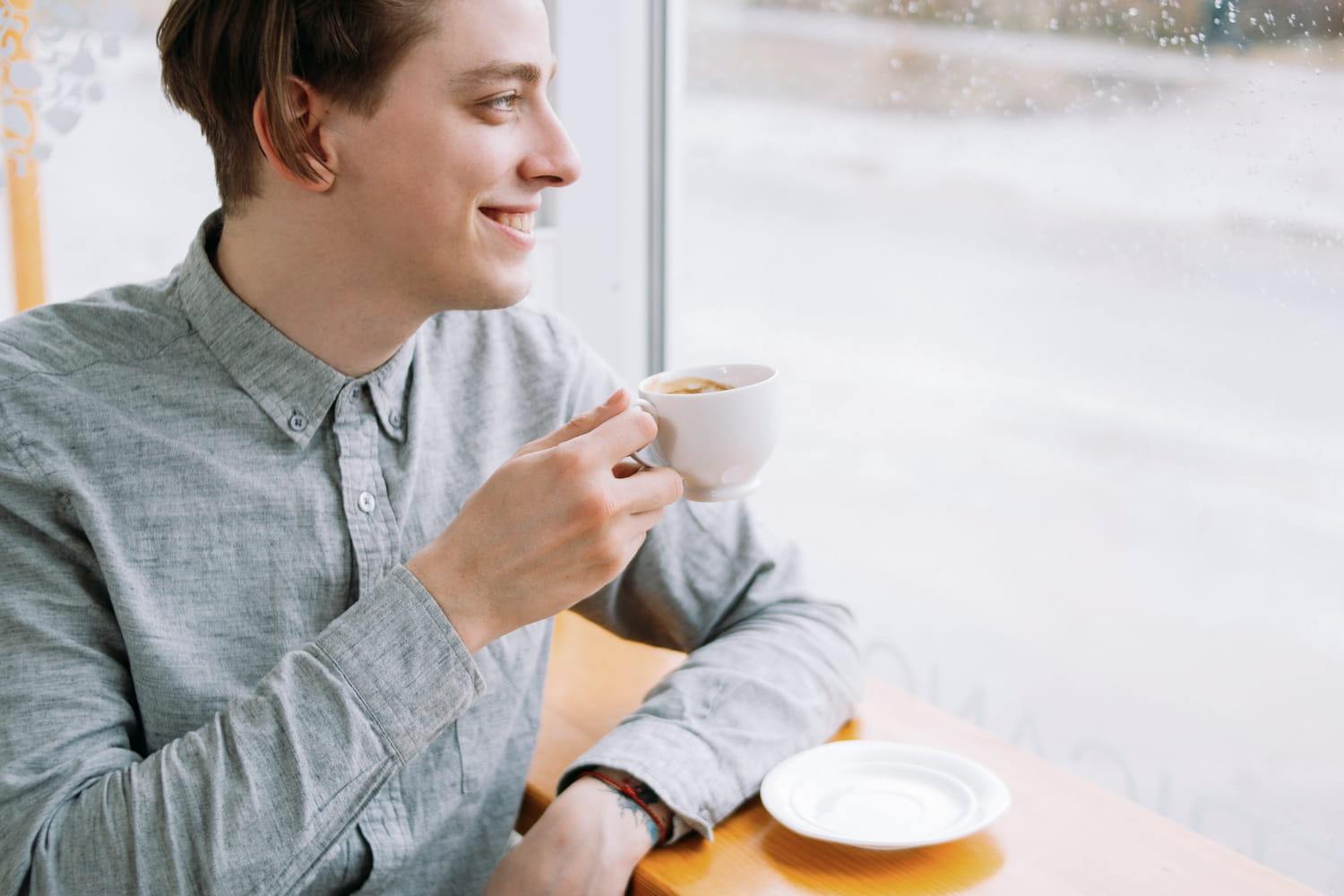 Boire du café à ce moment de la journée rend plus heureux
