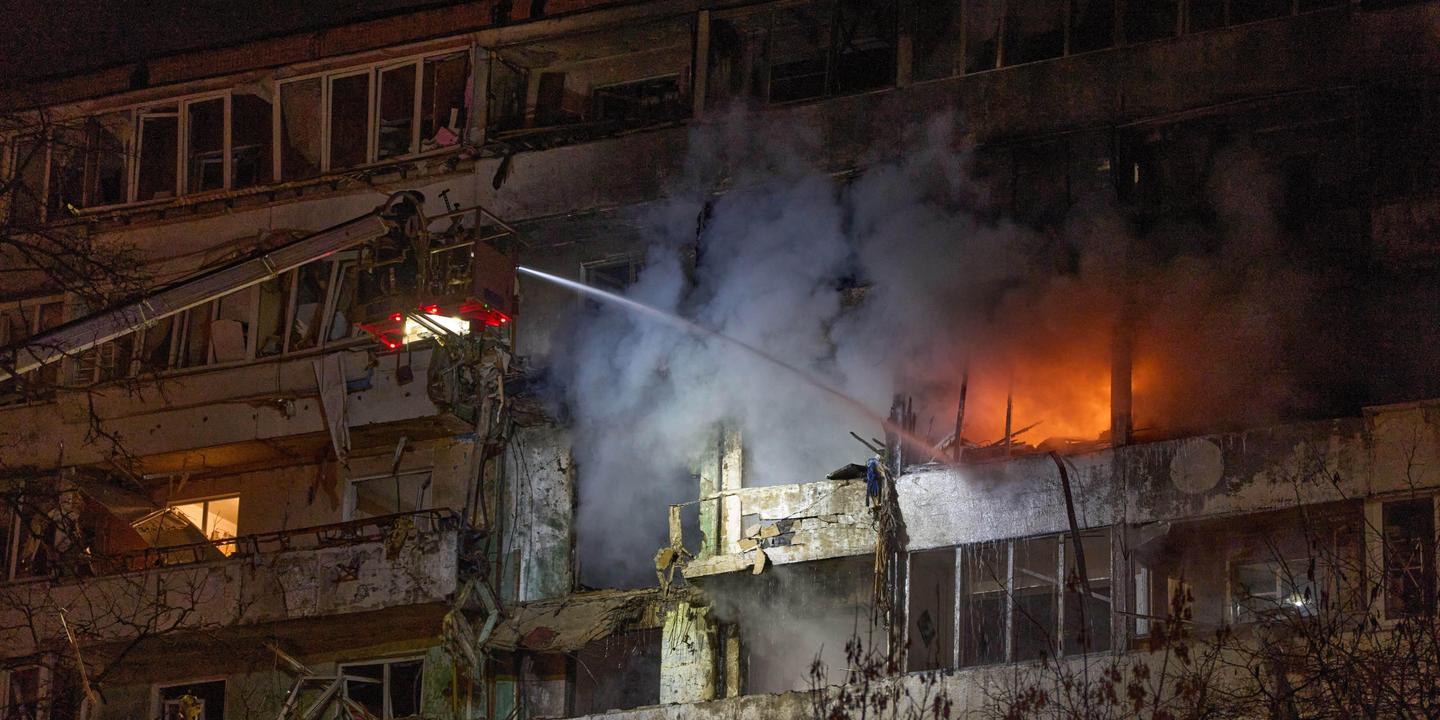 Kiev qualifie les frappes russes nocturnes de « réaction terroriste » de Vladimir Poutine au plan de paix américain