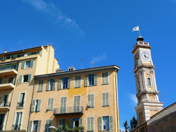 Meublés touristiques.. Nice montre l’exemple…