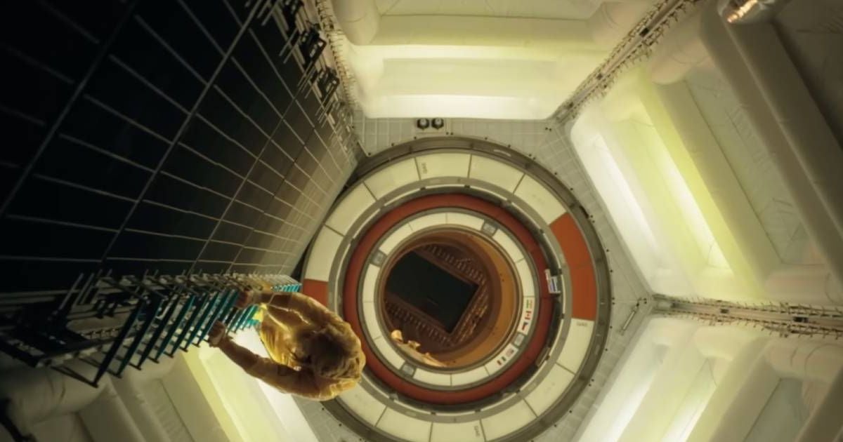 Dans moins de 4 mois sortira l'un des films de science-fiction les plus attendus : le Soleil s’éteint et un seul homme peut sauver la Terre