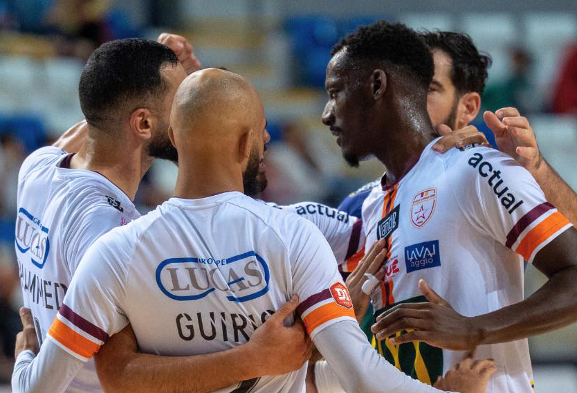 L’Étoile Lavalloise MFC Étoile Lavalloise MFC