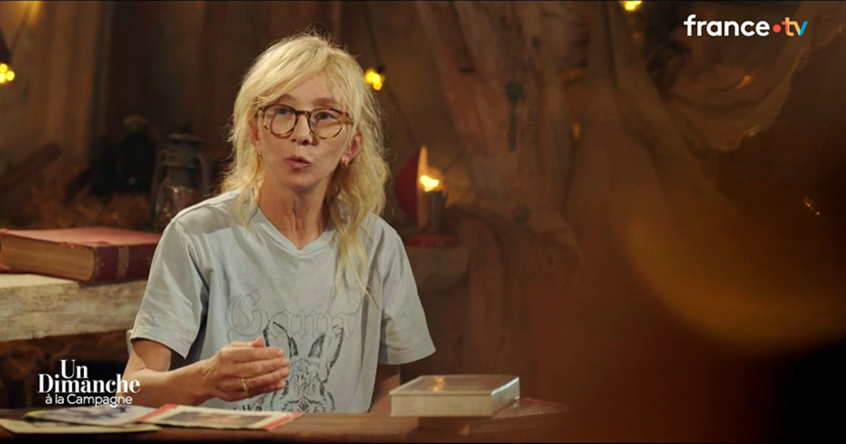 Sylvie Testud revient sur sa première rencontre avec son père, à l’âge de 34 ans