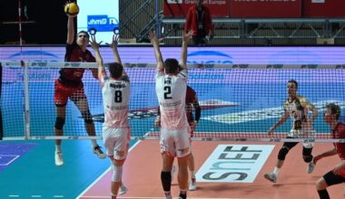 Le volleyeur chaumontais Joshua Marty à l'attaque.