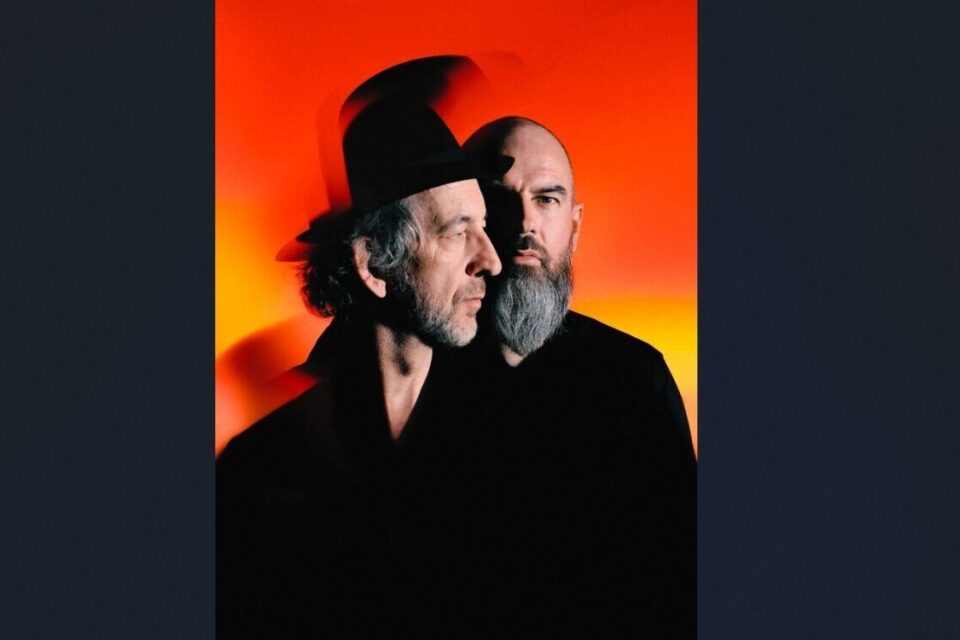 Le chanteur aux 20 albums et 35 ans de carrière Arthur H sera avec Pierre Le Bourgeois sur la scène de Tonneins vendredi 28 novembre.