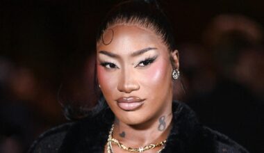 Sous des airs nonchalants, Aya Nakamura sort Destinée, un cinquième album tout en maîtrise