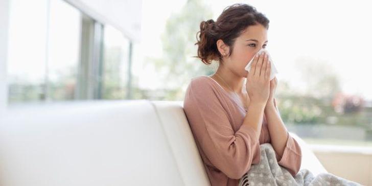 « L’inhalation d’air froid affaiblit nos défenses immunitaires de lutte contre une infection », affirme Manuel Rosa-Calatrava.