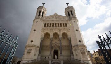 « Des dégradations graves qui pourraient devenir irréversibles » : à Lyon, il manque 500 000 euros pour sauver la célèbre basilique de Fourvière