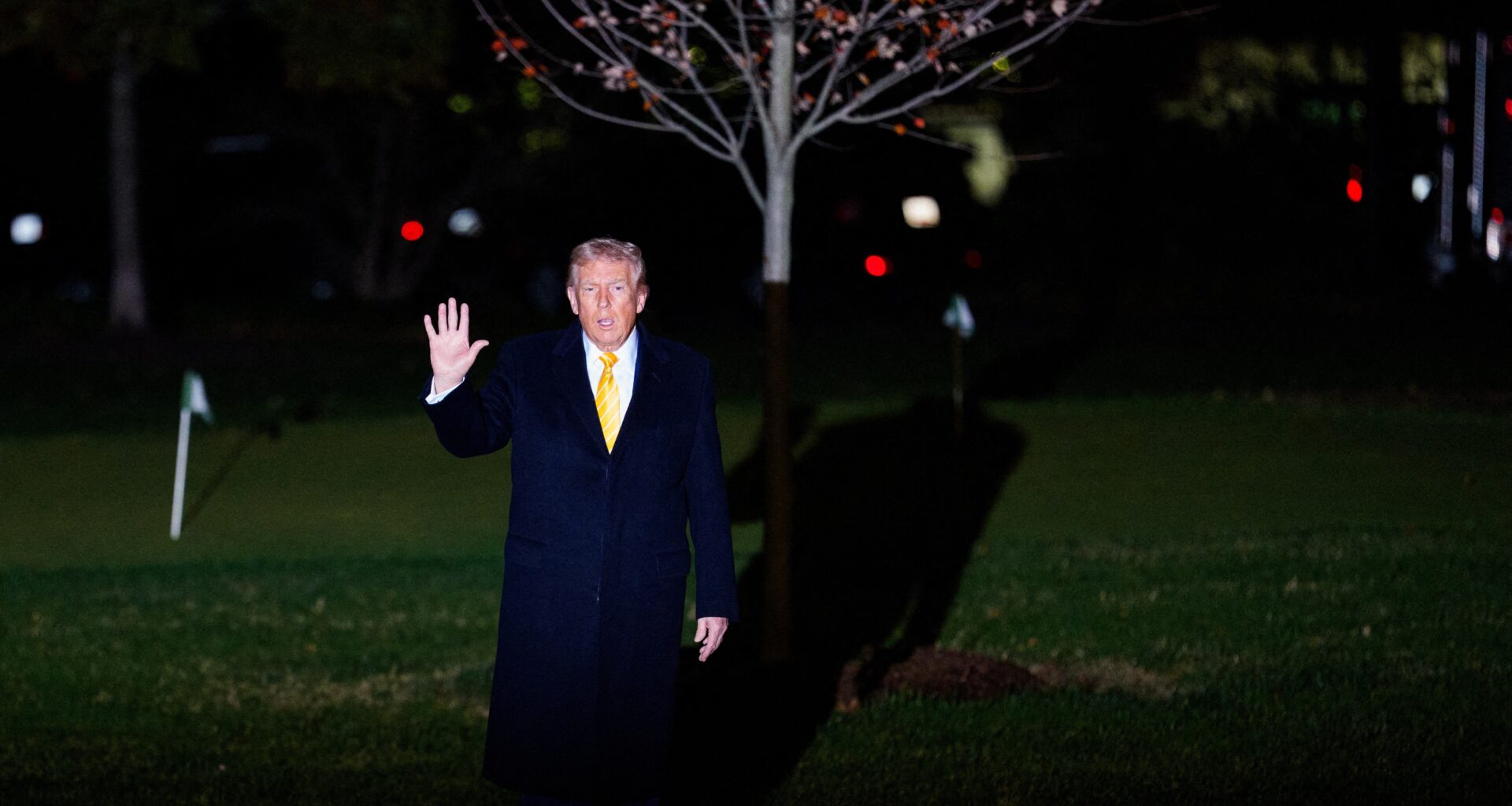 Sous la pression d’une inflation grandissante, Donald Trump renonce à des droits de douane