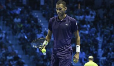 ATP - Finals > Auger-Aliassime n'a pas l'intention d'abdiquer face à Sinner et Alcaraz : "Je vais devoir me retrousser les manches. Je n'ai jamais eu peur du travail, alors tout va bien"