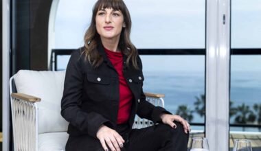 Exclu Public : Juliette Armanet enceinte de son deuxième enfant, son joli ventre arrondi dévoilé