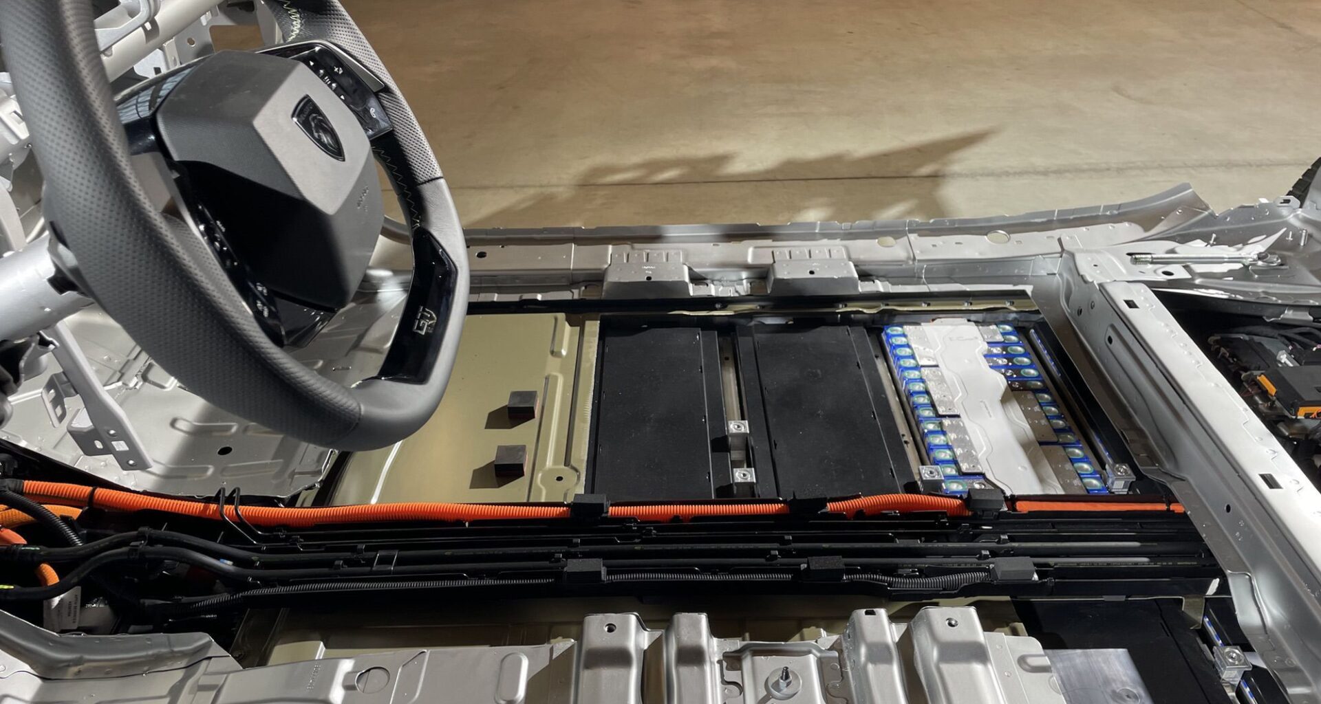 Voitures électriques : l’Europe asphyxiée par la dépendance aux batteries chinoises