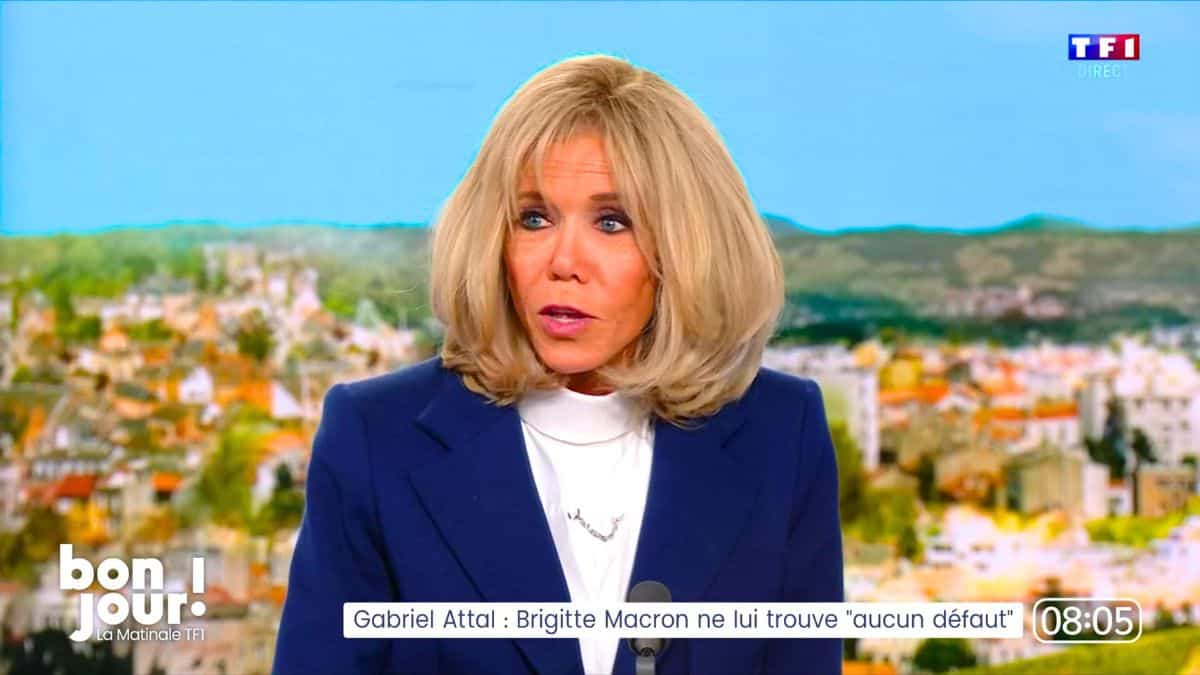 Brigitte Macron ose la jupe gothique au dîner de l'Élysée